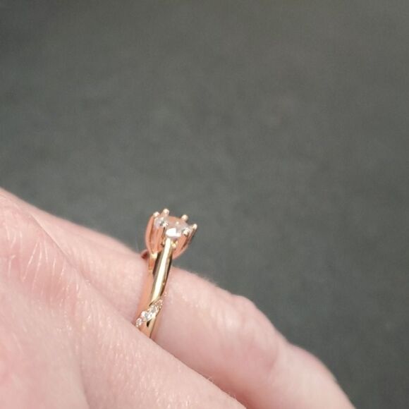 *Sale* Rose gold plated rhinestone ring approx size 7 - Picture 2 of 11